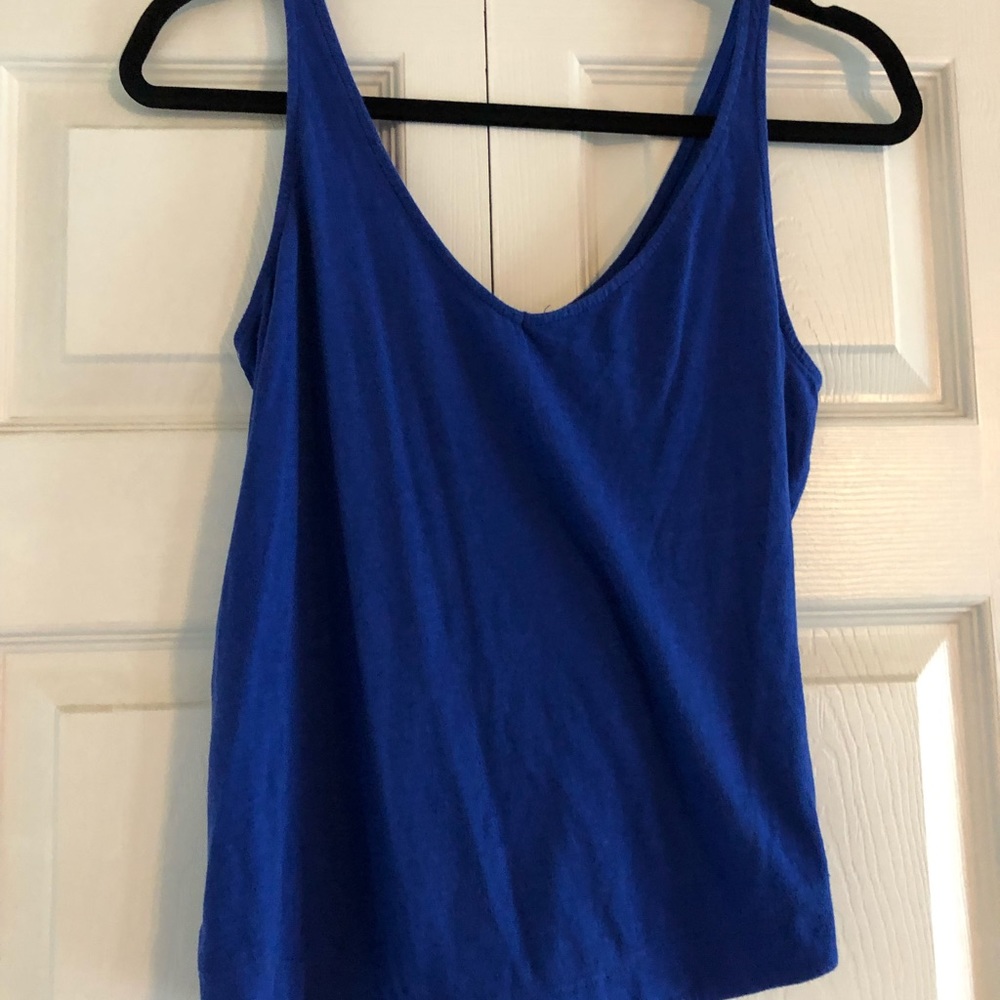 Fabletics sleeveless shirt
